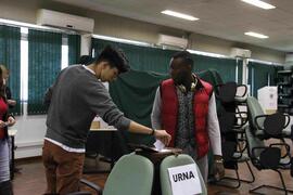 Votação do segundo turno da Consulta Prévia