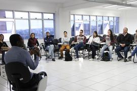 Roda de conversa com médico haitiano