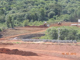 Terraplenagem, drenagem pluvial e pavimentação das vias internas – Campus Chapecó