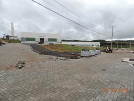 Terraplanagem, drenagem pluvial e pavimentação das vias internas – Campus Chapecó