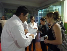Entrega dos laços - Campanha Outubro Rosa