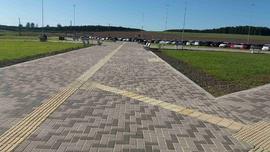 Execução de rotas acessíveis entre os blocos e estacionamento – Campus Chapecó