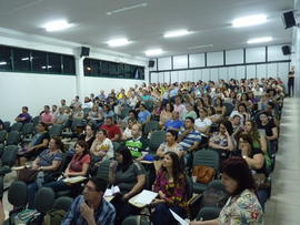 Apresentação pesquisa ensino médio noturno em Chapecó