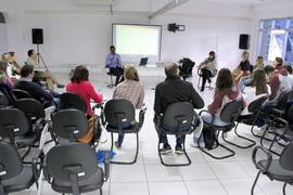 Roda de conversa com médico haitiano