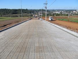 Terraplenagem, drenagem pluvial e pavimentação das vias internas do Campus Cerro Largo