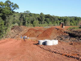 Terraplenagem, drenagem pluvial e pavimentação das vias internas – Campus Chapecó