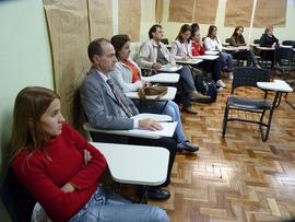 Debate sobre violência infantil