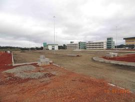 Execução de rotas acessíveis entre os blocos e estacionamento – Campus Chapecó