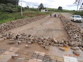 Terraplenagem, drenagem pluvial e pavimentação das vias internas – Campus Chapecó