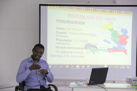 Roda de conversa com médico haitiano