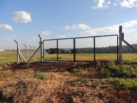 Instalação de cercas - Campus Laranjeiras do Sul