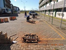 Construção das garagens para veículos oficiais