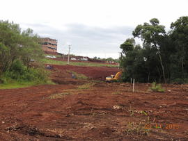Terraplenagem, drenagem pluvial e pavimentação das vias internas – Campus Chapecó