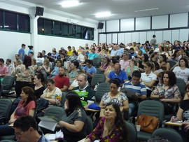 Apresentação pesquisa ensino médio noturno em Chapecó