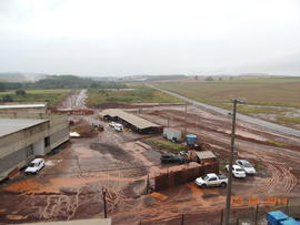 Terraplenagem, drenagem pluvial e pavimentação das vias internas – Campus Chapecó