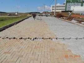 Terraplanagem, drenagem pluvial e pavimentação das vias internas – Campus Chapecó