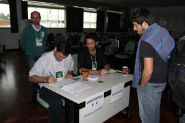 Votação da consulta prévia para Reitor e Diretor de Campus