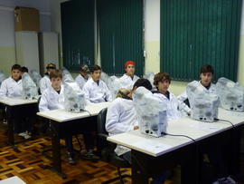 Visita novos talentos Biologia aos laboratórios da UFFS