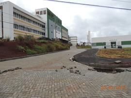 Terraplanagem, drenagem pluvial e pavimentação das vias internas – Campus Chapecó