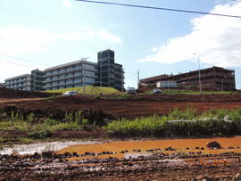 Terraplenagem, drenagem pluvial e pavimentação das vias internas – Campus Chapecó