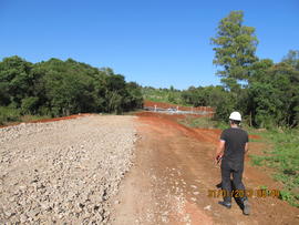 Terraplenagem, drenagem pluvial e pavimentação das vias internas – Campus Chapecó