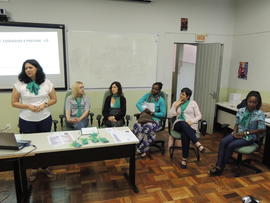 Diálogo com mulheres imigrantes sobre saúde feminina