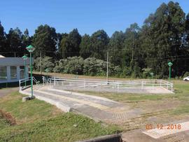 Execução de rotas acessíveis entre os blocos e estacionamento – Campus Chapecó