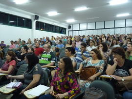 Apresentação pesquisa ensino médio noturno em Chapecó