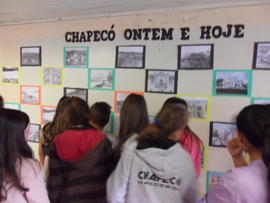 Exposição do PIBID do curso de História do Campus Chapecó