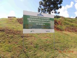 Revestimento metálico do Bloco A do Campus Erechim