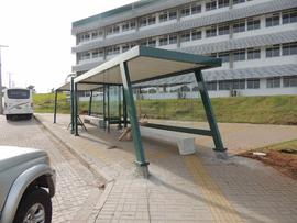 Instalação de abrigos em pontos de ônibus - Campus Erechim