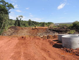 Terraplenagem, drenagem pluvial e pavimentação das vias internas – Campus Chapecó
