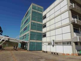 Revestimento metálico do Bloco A do Campus Erechim