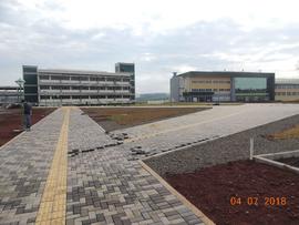 Execução de rotas acessíveis entre os blocos e estacionamento – Campus Chapecó