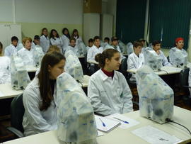Visita novos talentos Biologia aos laboratórios da UFFS