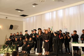 Formatura dos cursos de Administração, História, Letras e Pedagogia