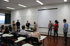 Atividade de Libras com acadêmicos e servidores