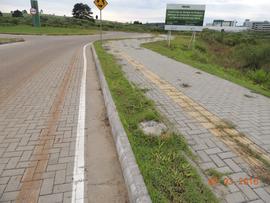 Terraplenagem, drenagem pluvial e pavimentação das vias internas – Campus Chapecó