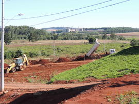 Terraplenagem, drenagem pluvial e pavimentação das vias internas – Campus Chapecó