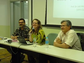 Mesa redonda e lançamento de livro