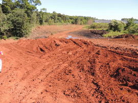 Terraplenagem, drenagem pluvial e pavimentação das vias internas – Campus Chapecó