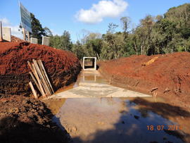 Terraplenagem, drenagem pluvial e pavimentação das vias internas – Campus Chapecó