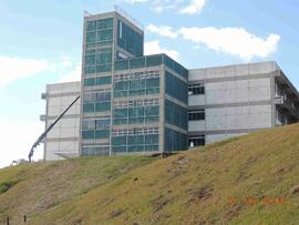 Revestimento metálico do Bloco A do Campus Erechim