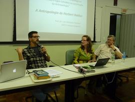 Mesa redonda e lançamento de livro