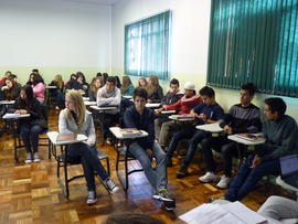 Exibição de filme do PIBID dos cursos de Letras e Geografia