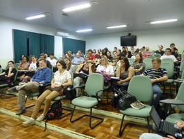 Mesa redonda e lançamento de livro