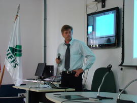 Apresentação sobre fruticultura ao curso de Agronomia