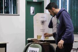 Votação do segundo turno da Consulta Prévia
