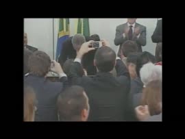 Assinatura da lei de criação da UFFS e apresentação da instituição