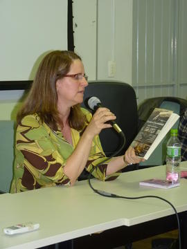 Mesa redonda e lançamento de livro